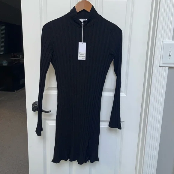 NEW REFORMATION Libra Knit Dress Black
$128 Wide Rib Faux Turtleneck Slit Large - Picture 7 of 13
